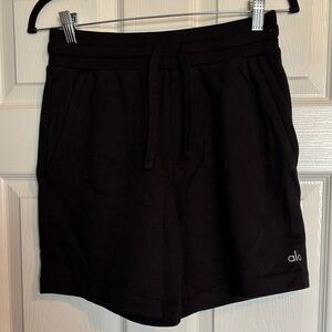 ALO Yoga men’s black 6” inseam athletic shorts size small